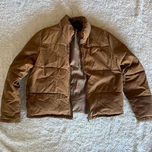 This jacket is warm chic & contemporary you’ll love the Color of lining 💞